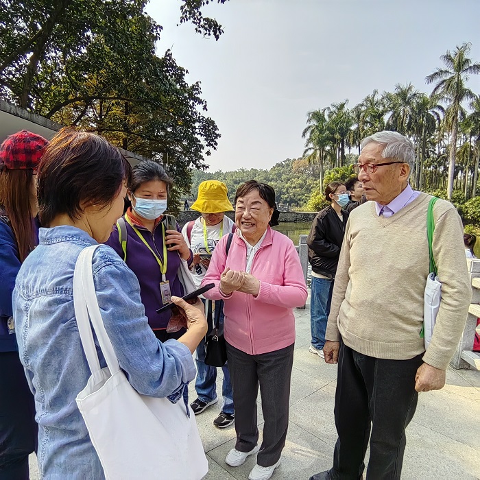 3.余峰老师为科学画爱好者答疑解惑